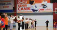 Canik Belediyesi çocukları sporla buluşturuyor