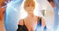 Charlize Theron 50 yaşında cesur pozuyla sosyal medyayı salladı