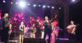 Rafet El Roman Samsun sahillerini binlerce kişiyle coşturdu