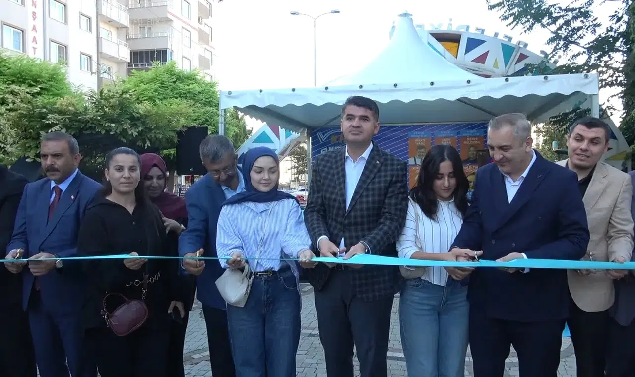 Kilis'te Edebiyat Rüzgarı: İlk Kitap Fuarı Şehre Yeni Bir Soluk Getirdi