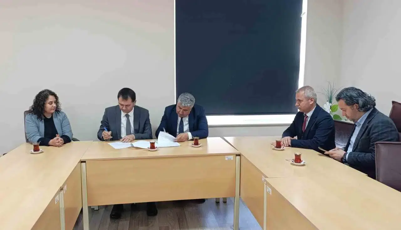 Bitlis'te akademik köprü: Üniversite ve Milli Eğitimden dev iş birliği adımı