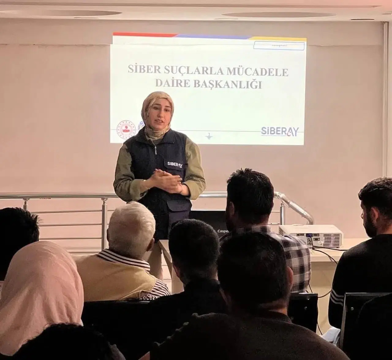Dijital dünyada tuzağa düşmemek için Kilis'te kritik uyarılar yapıldı