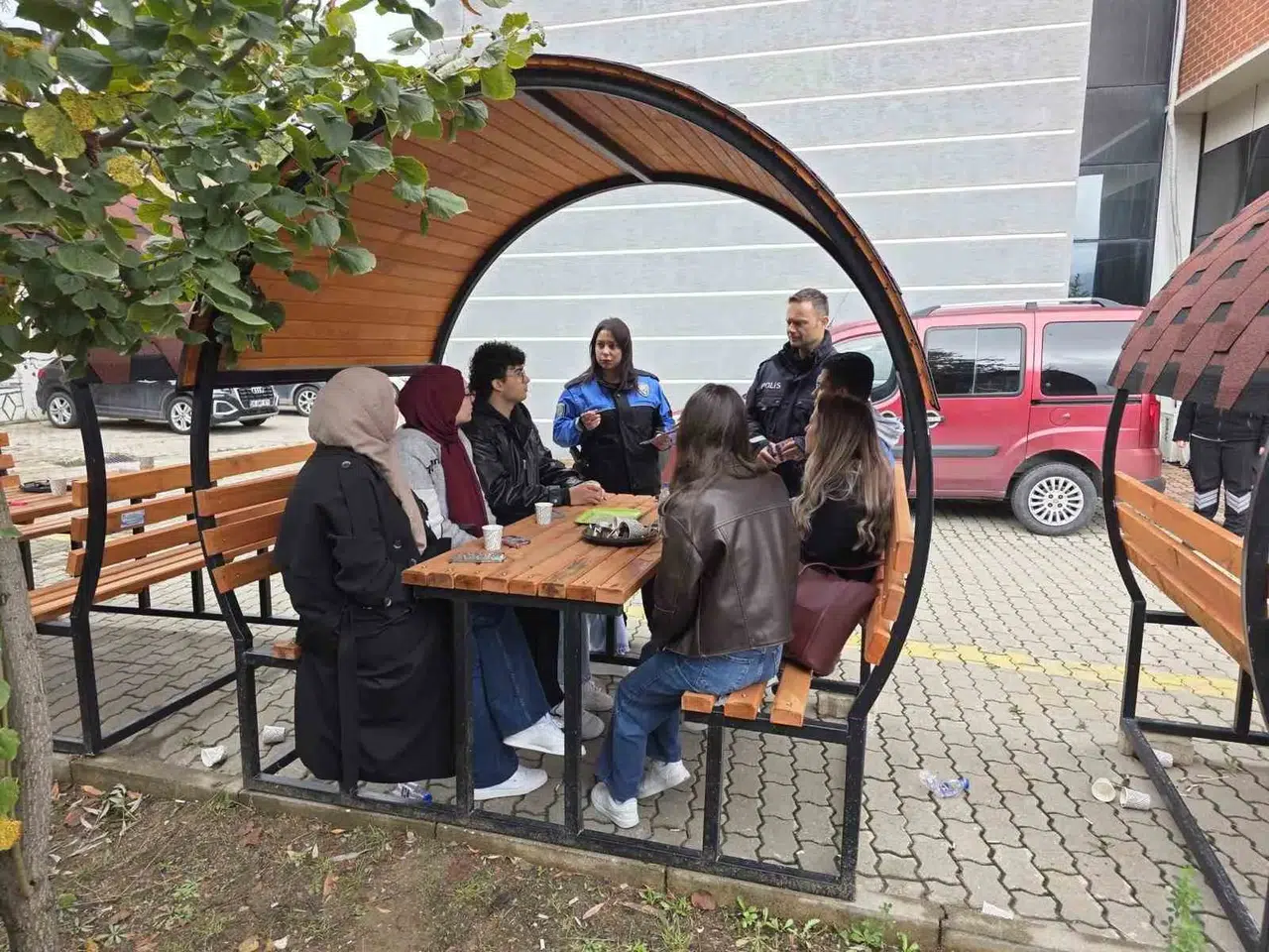 Bozüyük'te polisten öğrencilere kritik güvenlik seferberliği