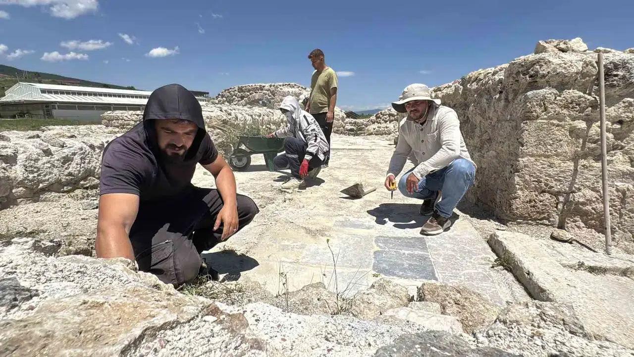 Karabük Hadrianopolis’te toprak altındaki tarih yeniden gün yüzüne çıkıyor