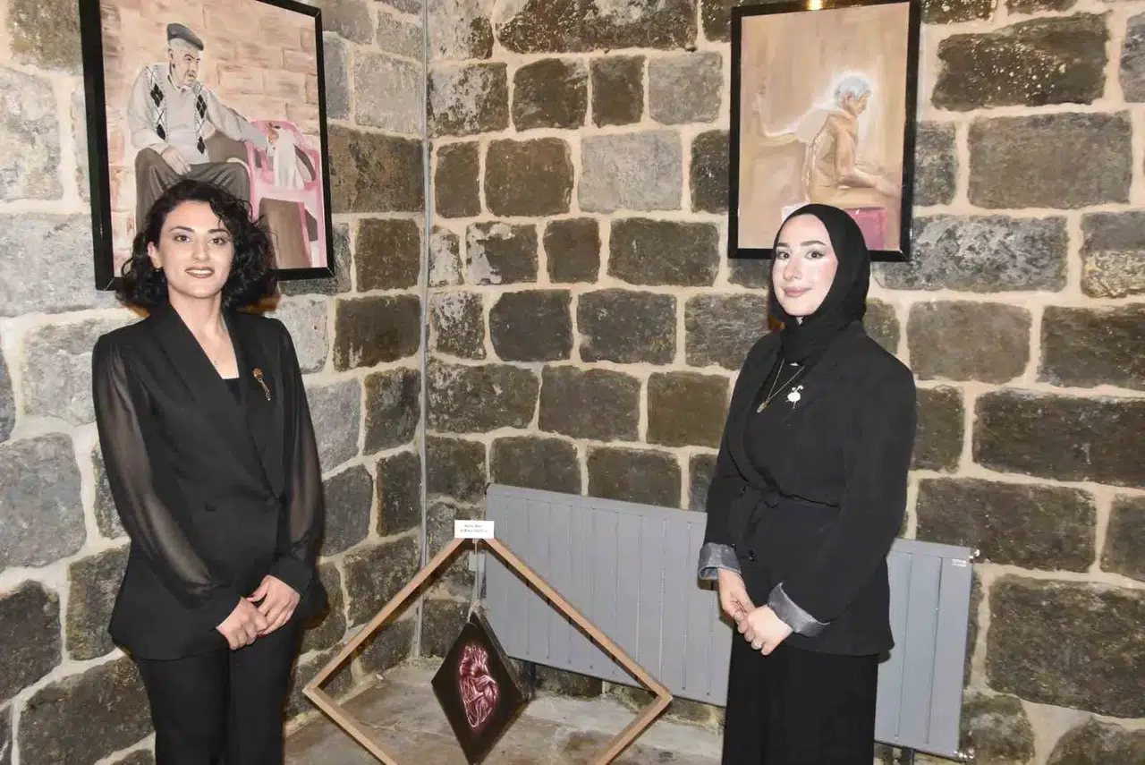 Bitlis'te tarihi hanı sanata dönüştüren hüzünlü hikayeler
