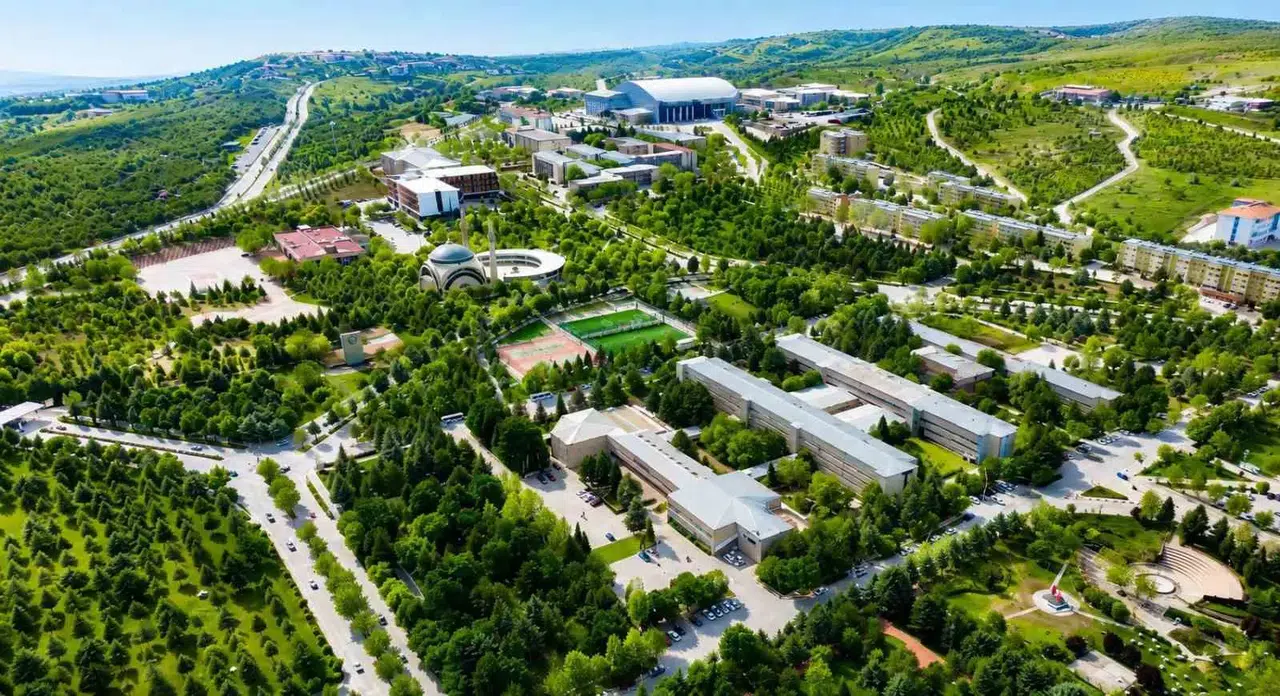 Fırat Üniversitesi küresel başarı listesinde zirveye oynuyor