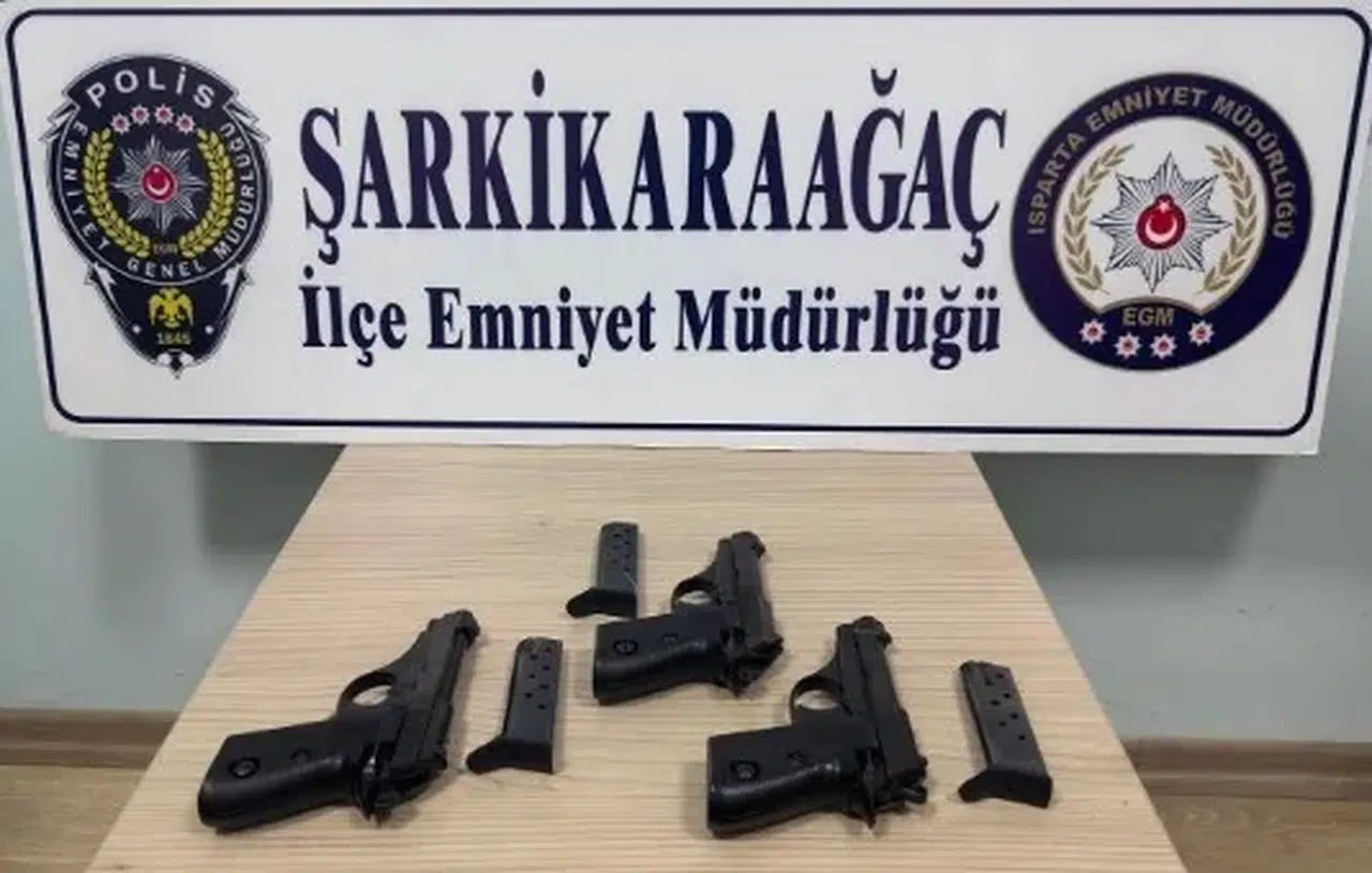 Şarkikaraağaç’ta polisten kaçak silahlara geçit yok