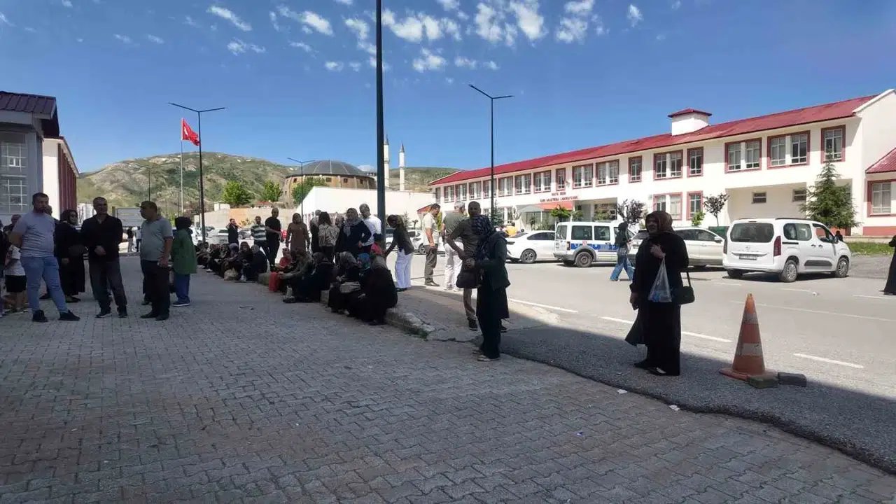 Bitlis’te üniversite hayali için sınav mesaisi başladı