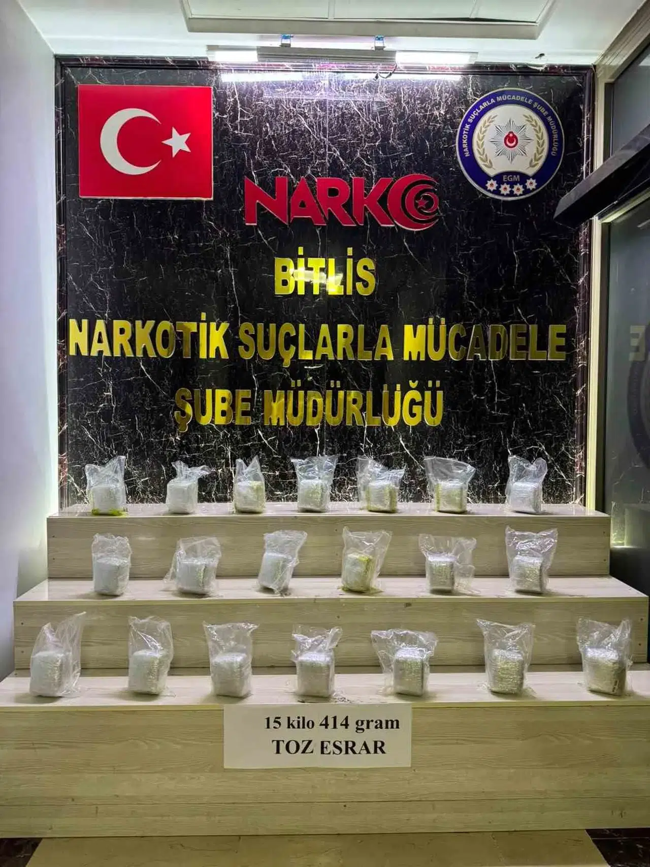 Bitlis'te yakıt deposuna gizlenmiş uyuşturucu operasyonu