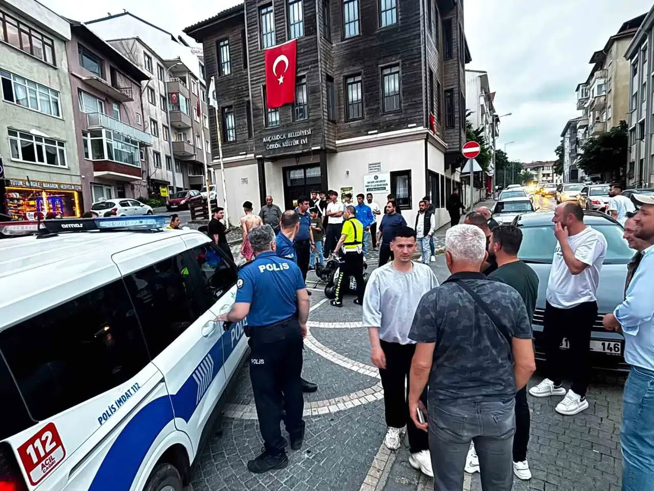 Düzce’de polisten kaçan motosikletli ortalığı birbirine kattı