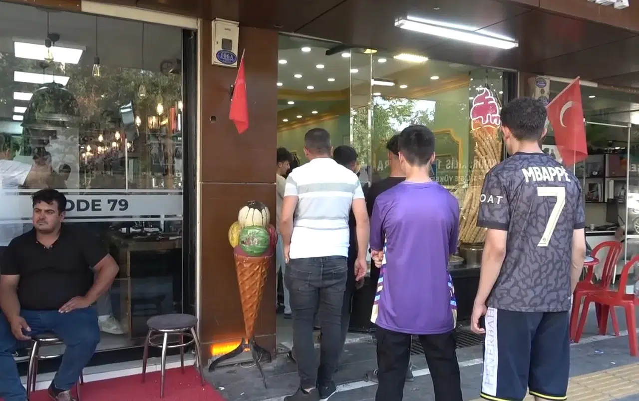 Kilis'te dondurma kuyruğu Üç kuşaktır aynı lezzet