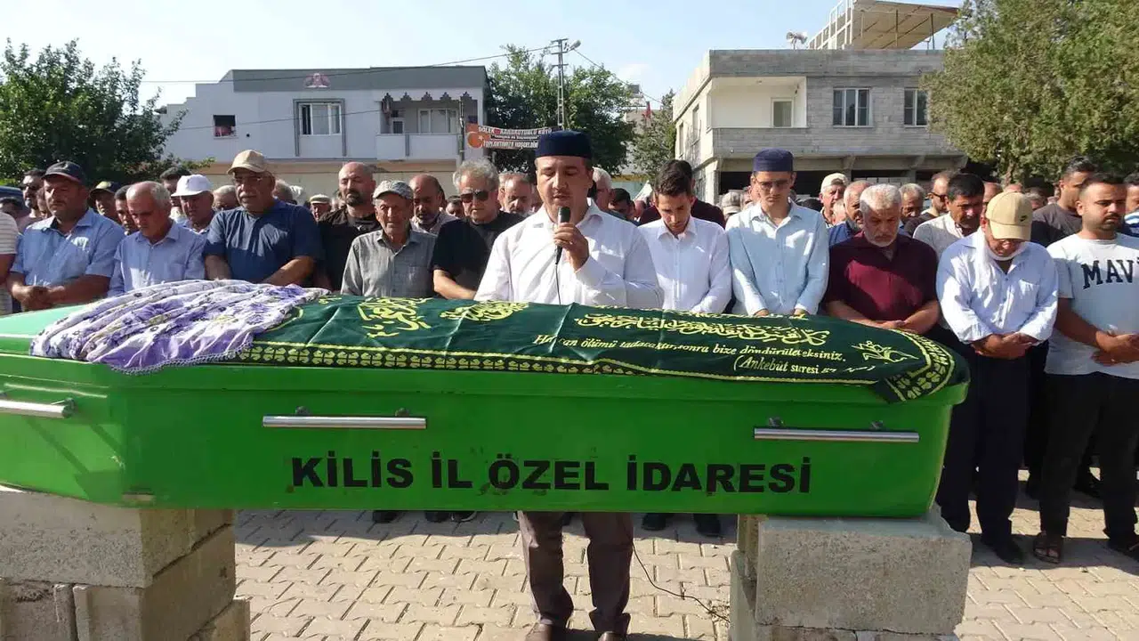 Kilis’te boşanma aşamasındaki eşini sokak ortasında katletti