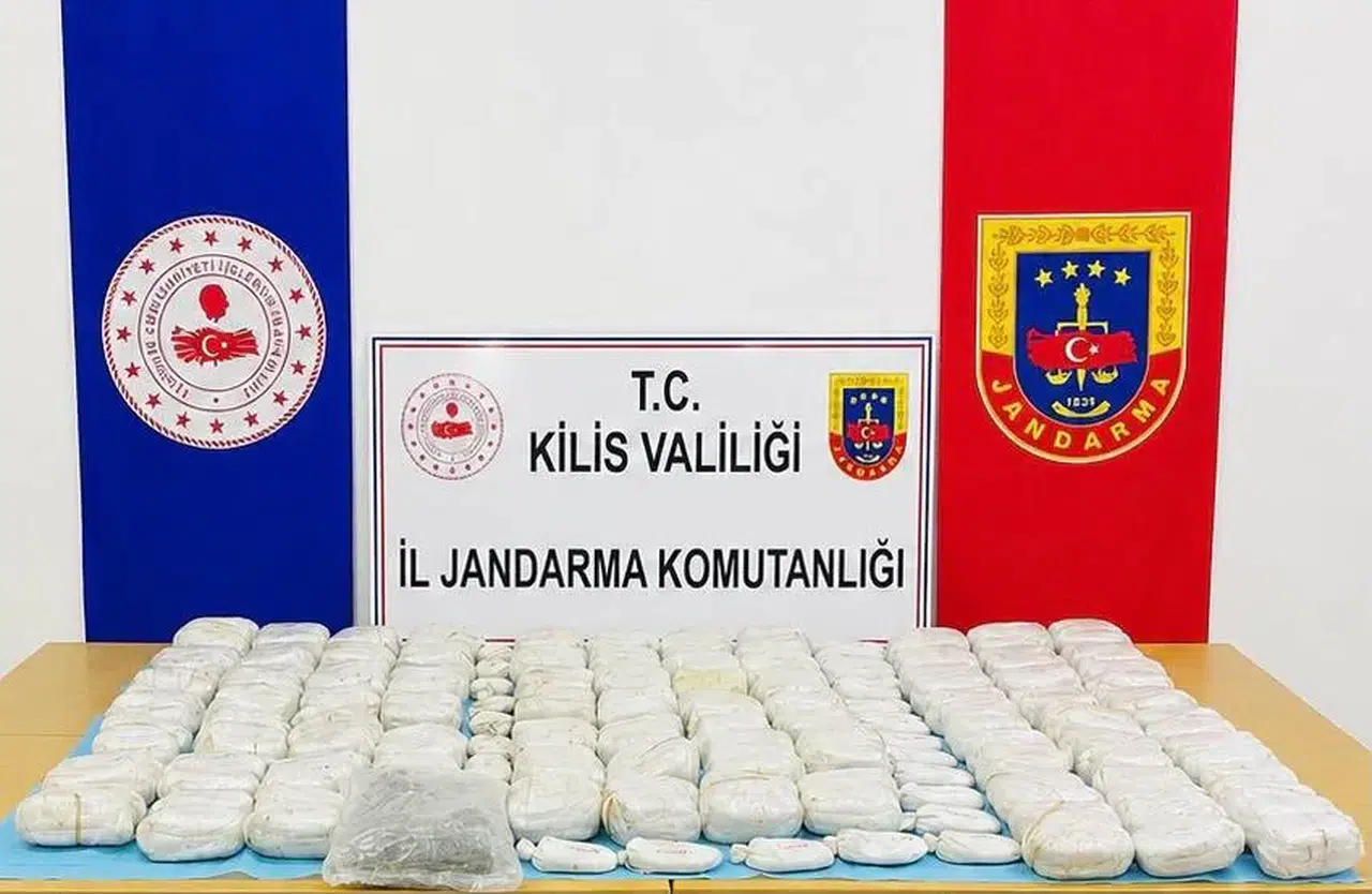 Kilis'te bir evde 90 kilo uyuşturucu bulundu