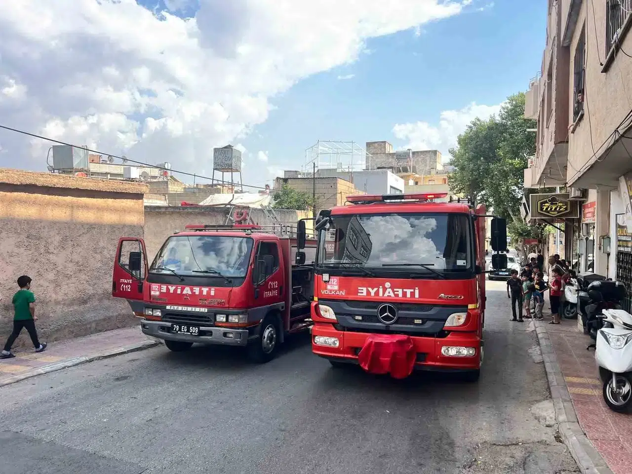 Kilis'te boş binada korkutan alevler
