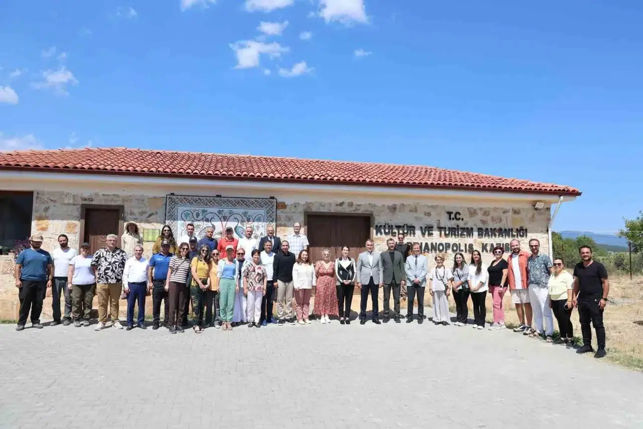 Hadrianopolis'te arkeo-terapi buluşması Sanat ve kültürel miras Eskipazar'da yeniden hayat buldu