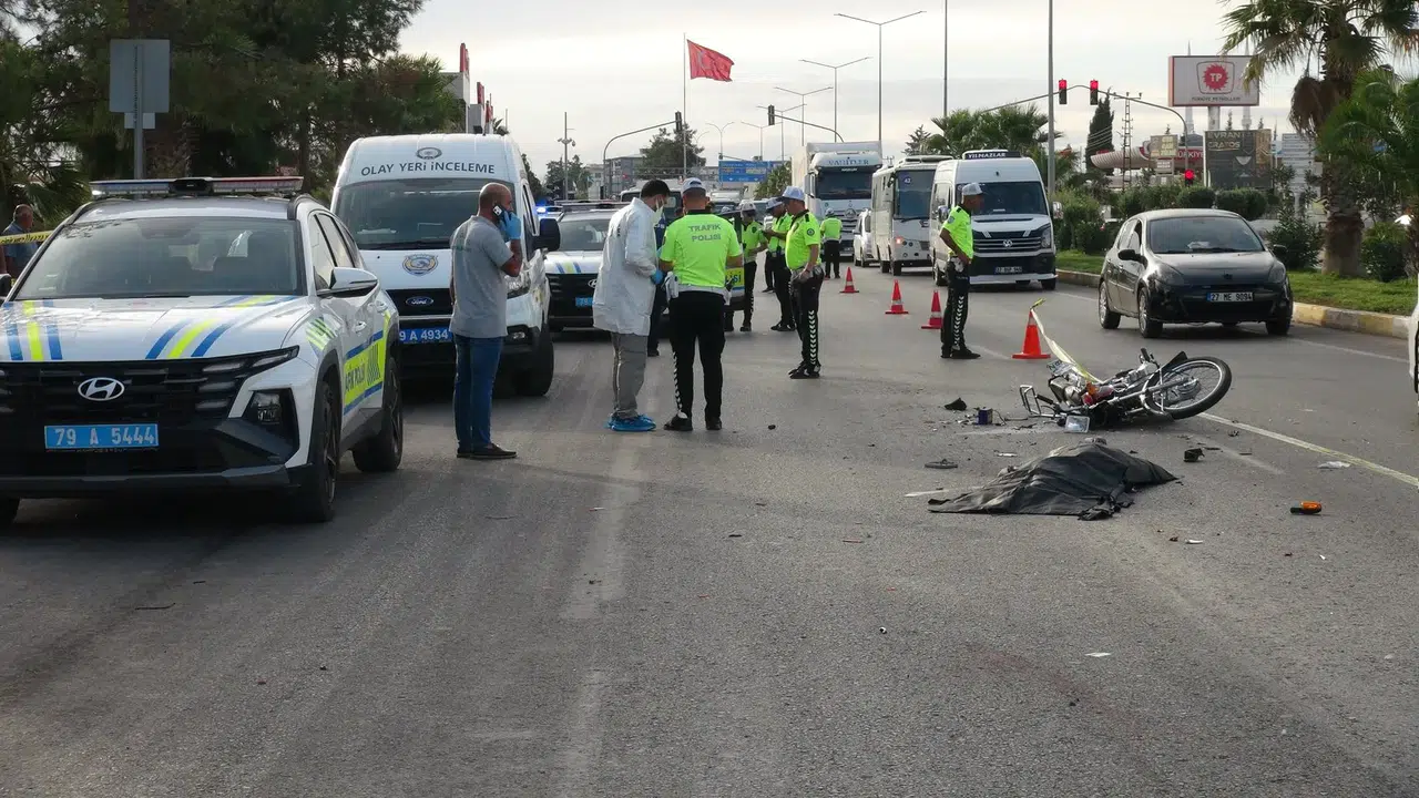 Kilis'te beton mikseri dehşeti: Motosikletli sürücü olay yerinde can verdi