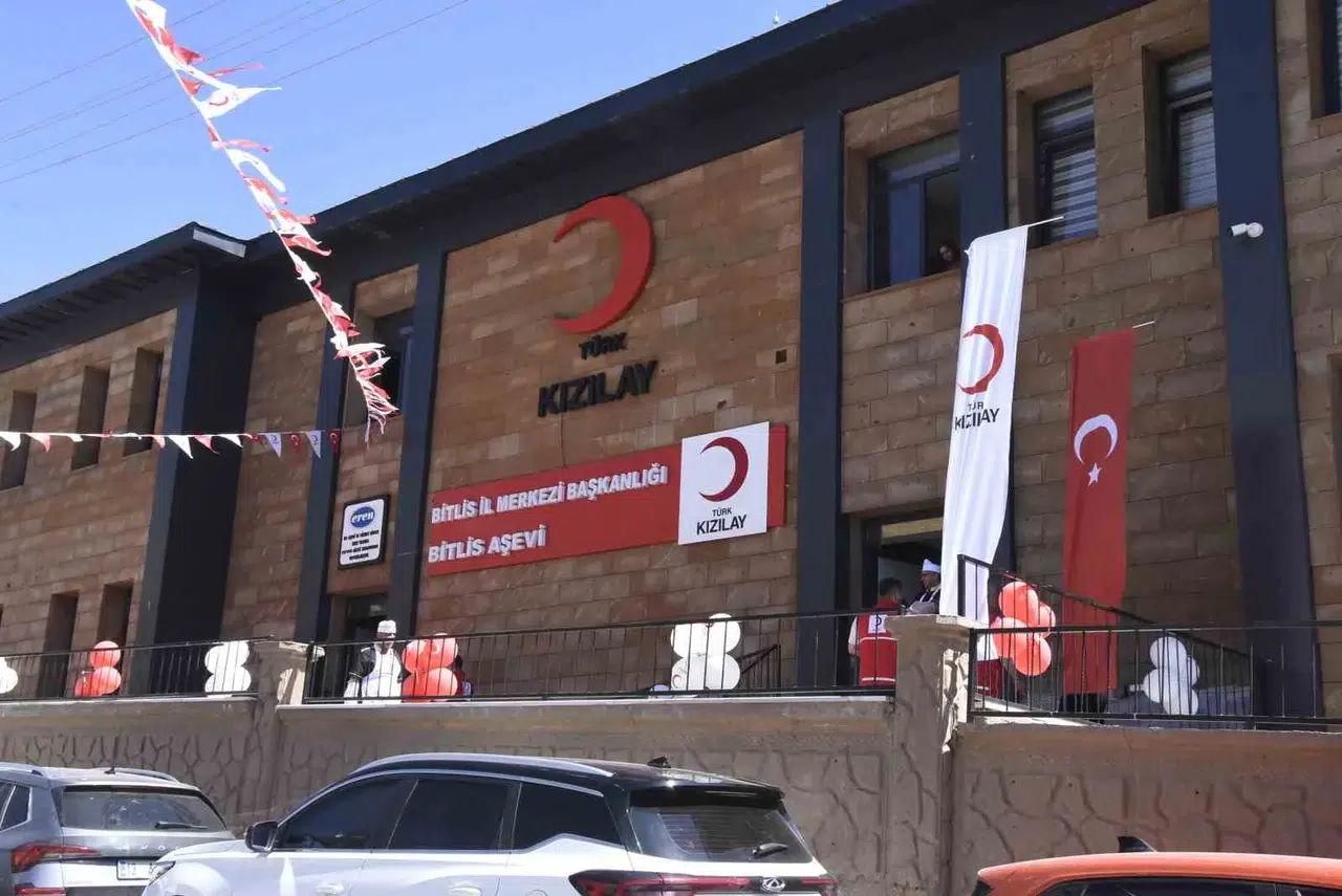 Bitlis’te İyilik Kazanı Kaynıyor: 1100 Kişiye Sıcak Umut