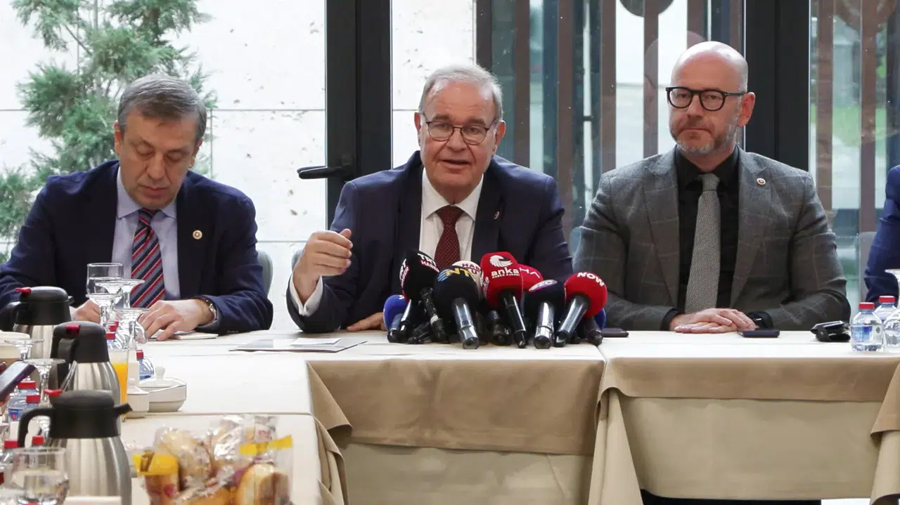 CHP'den fon skandalı için Meclis'te acil komisyon çağrısı: Şeytan üçgeni deşifre edilmeli