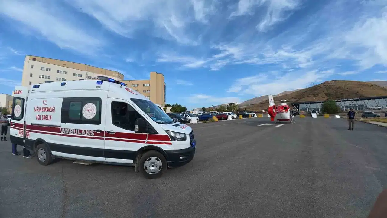 Bitlis'te zamana karşı yarış: Bir günlük bebeğin yaşam mücadelesi