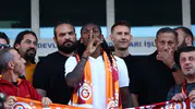 Galatasaray yılın transfer bombasını patlattı: Rafael Leao İstanbul'da