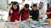 Kocaeli'de Genç Okurlar İçin Edebiyat Şöleni: Binlerce Kitap Bir Arada