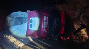 Aydın'da gece yarısı dehşeti: Kum yüklü tır devrildi