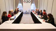 G20 Zirvesi'nde Kritik Diplomasi: Bakan Bolat'tan Avrupa ve Rusya ile Stratejik Temaslar