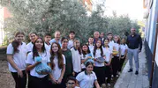 Minik ellerin diktiği fidanlar 8 yıl sonra meyve verdi: Adana'da duygusal hasat