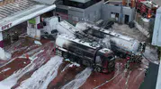 Denizli'de dehşet anları: Yakıt boşaltan tanker ortadan ikiye ayrıldı