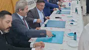 Balıkesir Üniversitesi'nde fırçalar Gazze'deki masumlar için umuda boyandı
