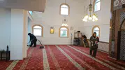 Sinoplu kadınlardan örnek dayanışma: İbadethanelerini kendi elleriyle pırıl pırıl yaptılar