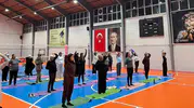 Sivrihisar'da spor rüzgarı: 57 kadın aynı anda matın başına geçti