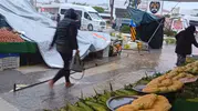 Alanya'da kabus dolu sabah: Yağmur suları evleri ve pazar yerini esir aldı