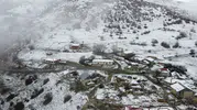 Erzincan'da mevsim geçişi sert yaşandı: Zirveler beyaza büründü