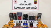 Eminlik Gişeleri'nde kaçakçılık operasyonu: Valizlerden çıkanlar şaşkına çevirdi