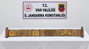 Paha biçilemez tarihi eser operasyonu: 3 metrelik altın yaldızlı Tevrat ele geçirildi
