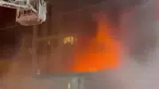 Esenyurt'ta restoran yangını: Alevlere müdahale eden çalışan hastanelik oldu