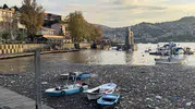 Zonguldak limanında korkutan tablo: Deniz yüzeyi tamamen çöplerle kaplandı