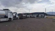 Habur'da bin liralık park ücreti ödeyen şoförler isyanda: Tır parkı var ama biz yol kenarında bekliyoruz