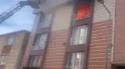Esenyurt'ta korku dolu anlar: Alevlerin arasında kalan bebek ve ailesi için nefes kesen operasyon