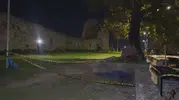 Tarihi surların gölgesinde şüpheli ölüm: Yoldan geçenler fark etti