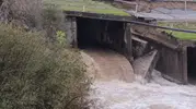 Susurluk'ta doğa felaketi: Ulaşım hattı bir anda koptu