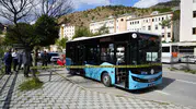 Gümüşhane'de dehşet anları: Duraktaki otobüse arkadan çarptı