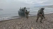 Foça kıyılarında nefes kesen tatbikat: Komandolardan gövde gösterisi