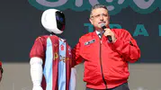 Trabzon'da teknoloji rüzgarı: Açılışı yapay zeka robot yaptı, hedef TEKNOFEST