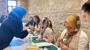 Rami Kütüphanesi'nde sanatın yeni formu: Fırın gerektirmeyen porselenler ziyaretçileri şaşırttı