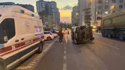 Kayseri'de trafik dehşeti: Minibüs yan yattı, ortalık savaş alanına döndü