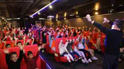 Beyaz perde köy okuluna geldi: Minik öğrencilerin sinema heyecanı
