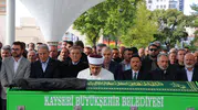 Abdullah Gül memleketi Kayseri'de hüzünlü bir veda için bir araya geldi