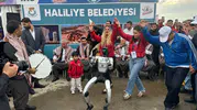 Şanlıurfa'da teknoloji ve gelenek buluştu: Robot davul zurna eşliğinde göbek attı